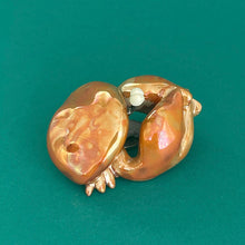 Load image into Gallery viewer, Ceramic sculpture - crab
