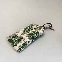 Load image into Gallery viewer, Linen glasses case - green oak leaves
