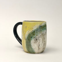 Load image into Gallery viewer, Ceramic decorative mug
