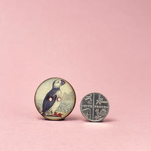 Load image into Gallery viewer, Porcelain button pair - puffin
