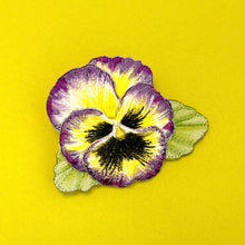 Load image into Gallery viewer, Pansy purple Brooch
