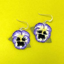 Load image into Gallery viewer, Pansy purple earrings.
