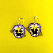 Load image into Gallery viewer, Pansy purple Earrings
