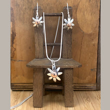 Load image into Gallery viewer, Flower necklace and earring set
