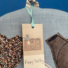 Load image into Gallery viewer, Tea Cosy - teapots
