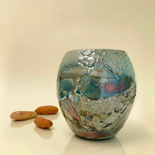 Load image into Gallery viewer, Medium raku vessel 2
