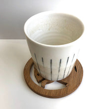 Load image into Gallery viewer, Oak fretwork coaster - squirrel
