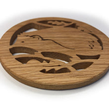 Load image into Gallery viewer, Oak fretwork coaster - hedgehog
