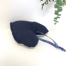 Load image into Gallery viewer, Christmas decoration - linen heart blue

