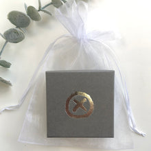 Load image into Gallery viewer, Silver ring pendant - gold dot detail
