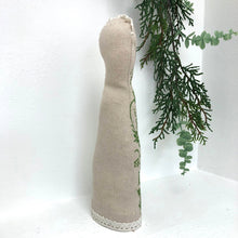 Load image into Gallery viewer, Linen lady - garden
