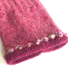 Load image into Gallery viewer, Lambswool wrist mitts 6

