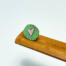 Load image into Gallery viewer, Enamel heart brooch - green / pink
