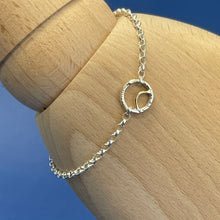 Load image into Gallery viewer, Silver &amp; gold small bracelet - Arc
