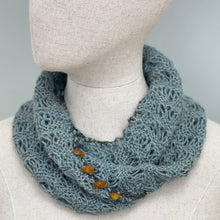 Load image into Gallery viewer, Danish necklet with amber - 1
