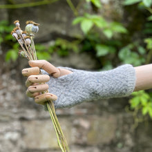 Load image into Gallery viewer, Luxury mitts - 8
