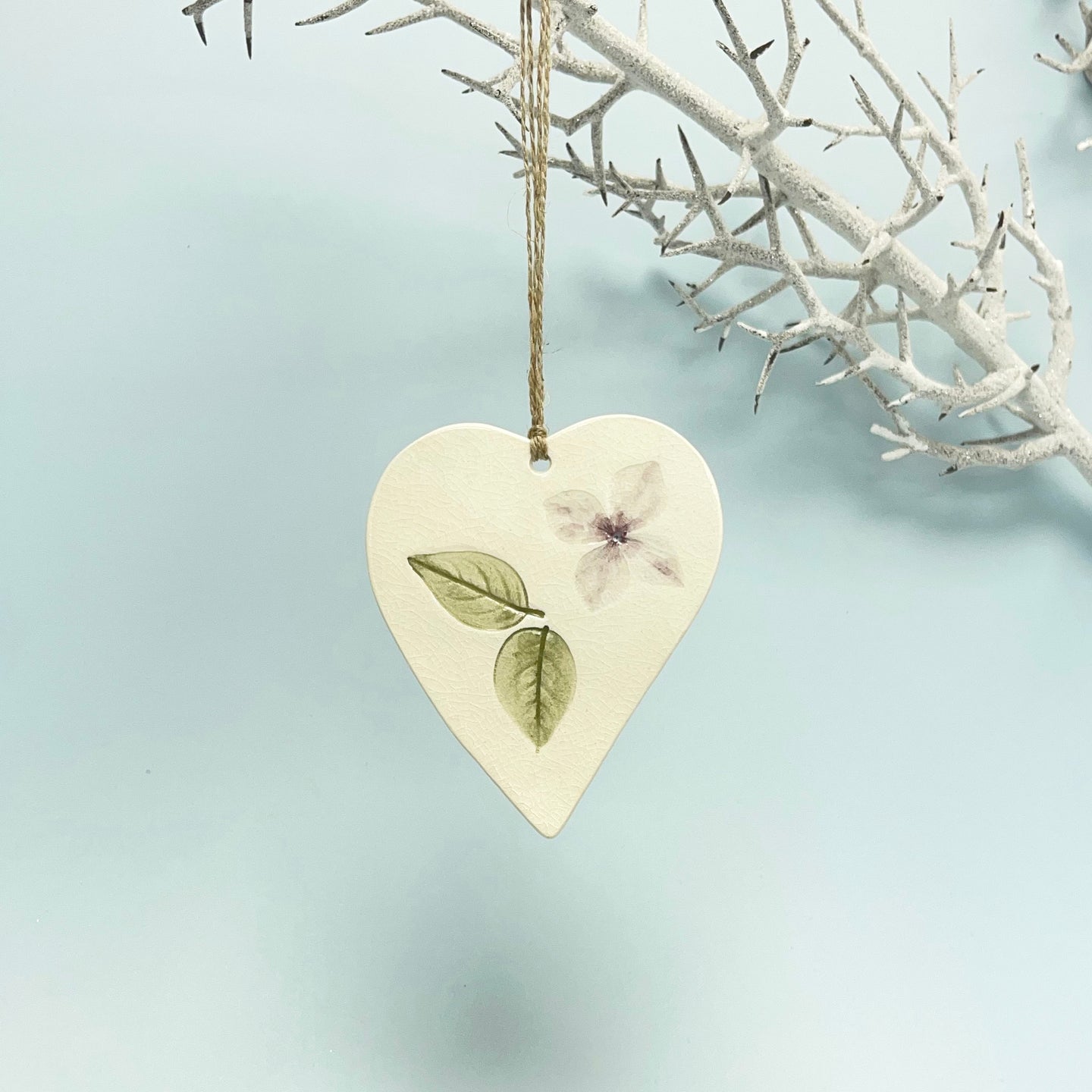 Ceramic hanging - hydrangea single