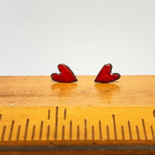 Load image into Gallery viewer, Tiny enamel heart earrings - red
