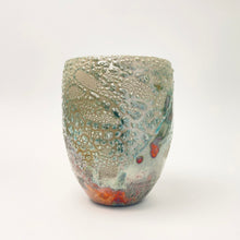 Load image into Gallery viewer, Decorative vase - 3
