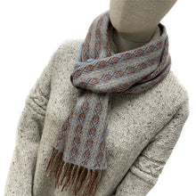 Load image into Gallery viewer, Merino lambswool woven scarf 7
