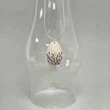 Load image into Gallery viewer, Gathered leaves pendant
