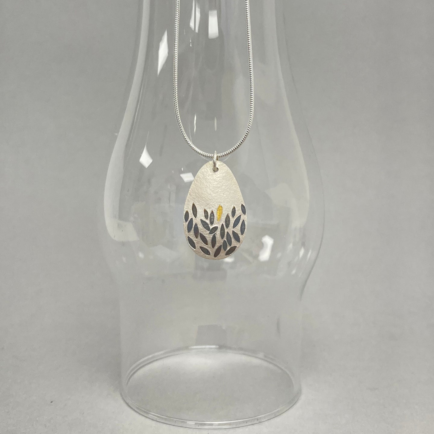 Gathered leaves pendant