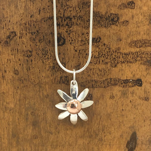 Flower necklace and earring set