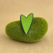Load image into Gallery viewer, Scandi Brooch - green heart
