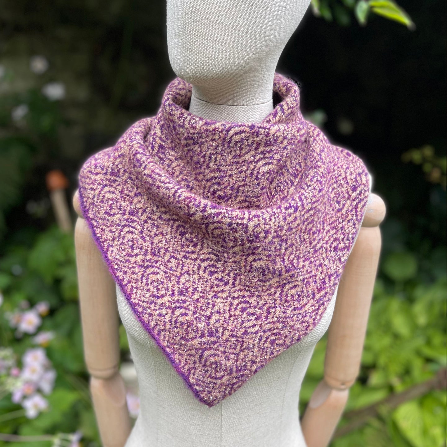 Triangular snood - 7