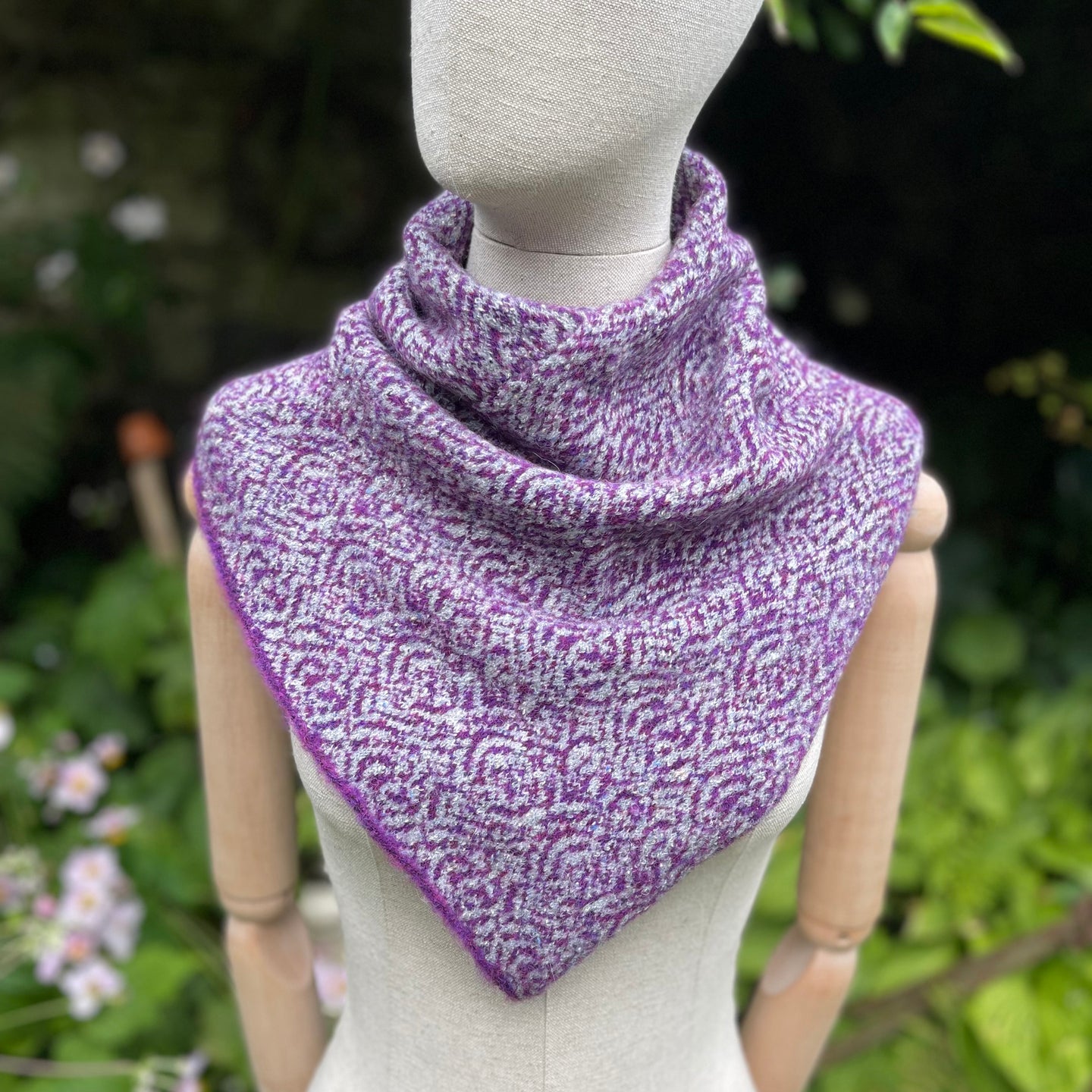 Triangular snood - 3