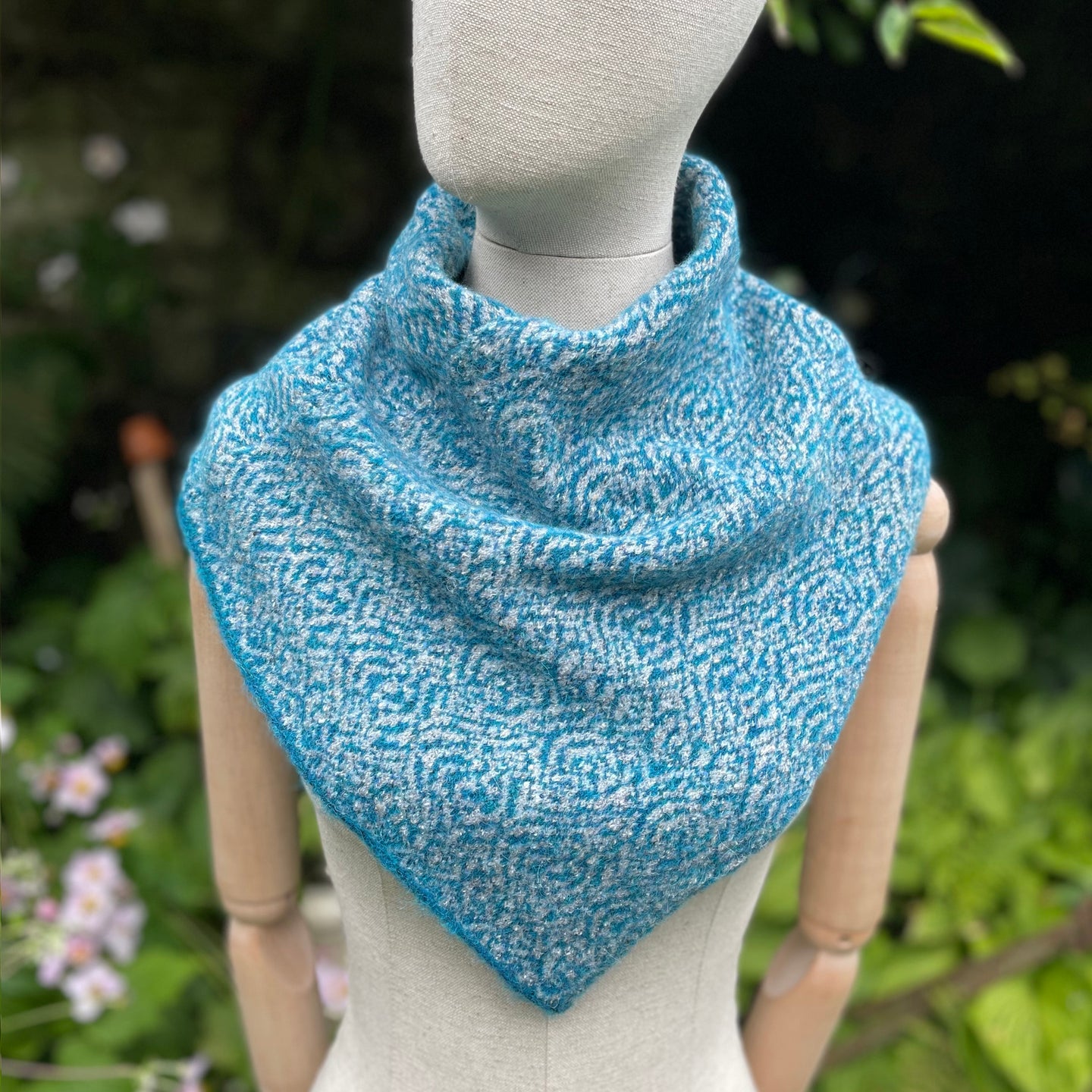 Triangular snood - 15