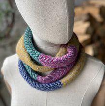 Load image into Gallery viewer, Ribbon wrap scarf - 3
