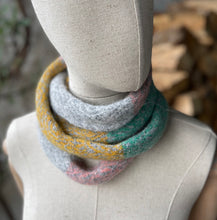 Load image into Gallery viewer, Ribbon wrap scarf - 6
