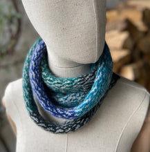 Load image into Gallery viewer, Ribbon wrap scarf - 5
